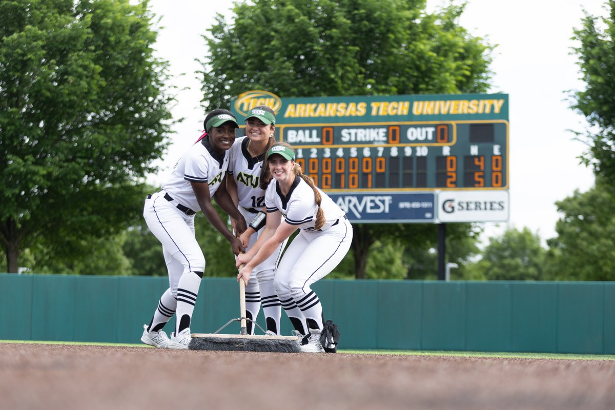 ATU_Athletics's tweet photo. RECAP | Golden Suns complete series sweep of Harding #FightOn 

https://t.co/dgvhf4jSob https://t.co/BBf3MQakzc