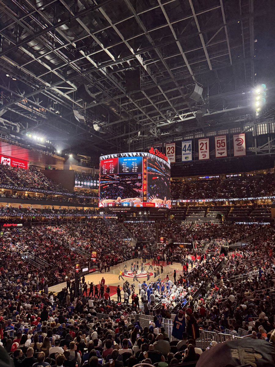 suggswriteATL's tweet image. It was still a good night for the city. Big time important basketball games are back in #Atlanta . See y’all on Thursday night. #NBA @theatlantavoice