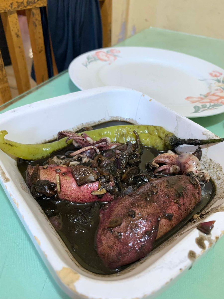 echojohnnyyy's tweet photo. Breakfast, tara?? 🦑 https://t.co/BuNG9qXYbS