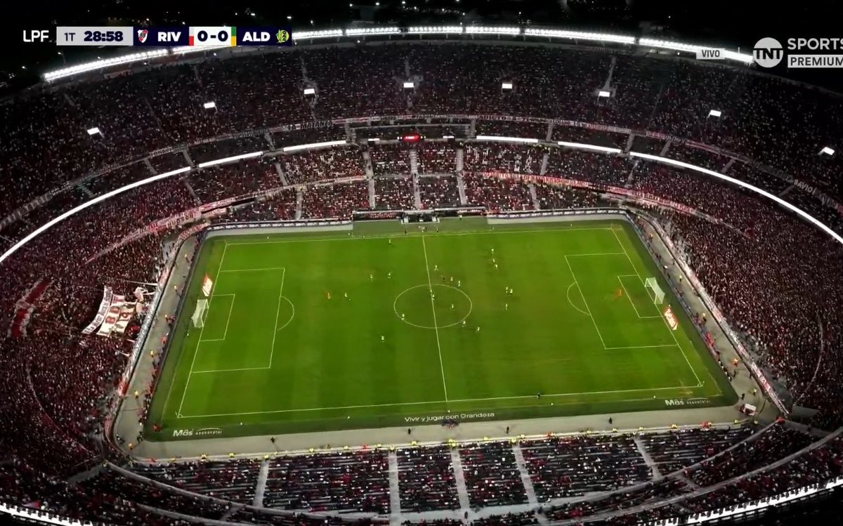 26062011 partido consecutivo lleno el gallinero 👏🏻