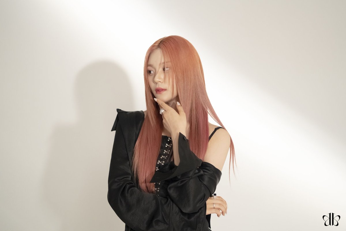 syyvvz_'s tweet image. #UMJI #엄지 #VIVIZ #비비지
@VIVIZ_official