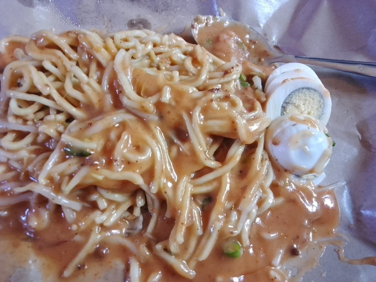 sarapan Pagi 
Di sni bilang nya "MIE LENDR " 10k

sudah pada sarapan kah ?