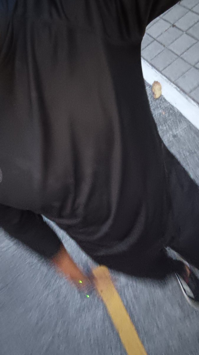 Regresando del entreno, porque este fisiquin que se comen sus esposas no se mantiene solo😏 
Quieren ver más? Rt #swinger #single #dotado