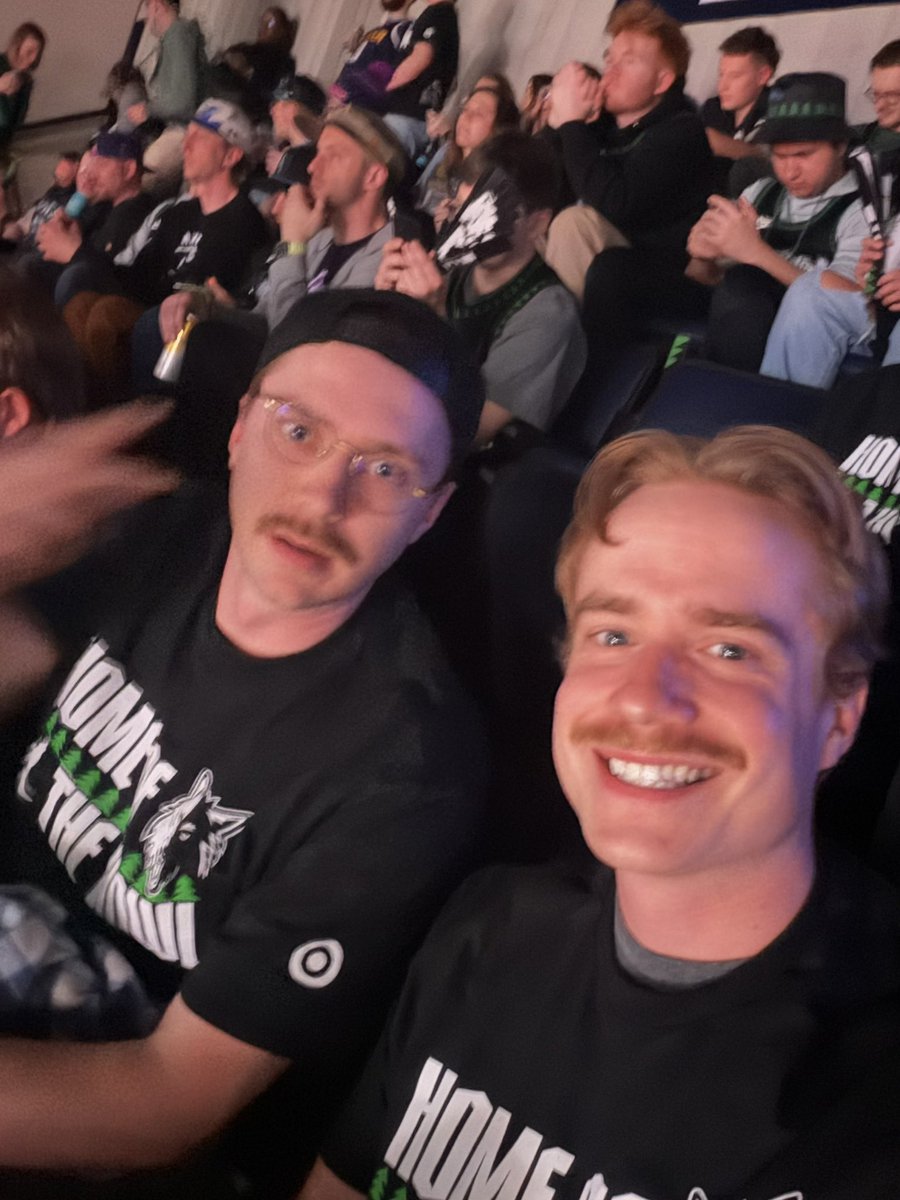 CalebSchmidt__'s tweet photo. Only made the big screen for .25 seconds. Let’s try it again #packpix 

Prayers for Dante https://t.co/XpUEKietpQ