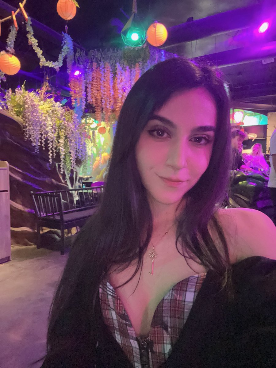 Midna AKA Snackingway🍰 tweet media