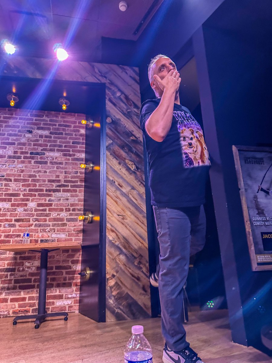 tl_ponte's tweet photo. Had so much fun tonight seeing @joe_gatto &amp; @jiggycomedy. Joe even put on the Cole Von Cole glasses I brought courtesy of @designerofthestars. What a show! Stay laughing my friends. 💕 https://t.co/MQC4XGUvhv