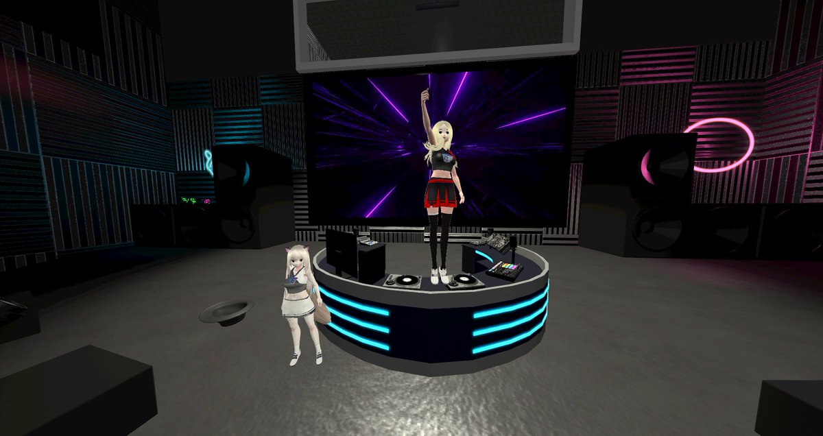 Kara__Frost's tweet image. #cluster #dj #vtuber #karafrost #nekoshift vtuber group
cluster.mu/e/5a8ef660-f0b…