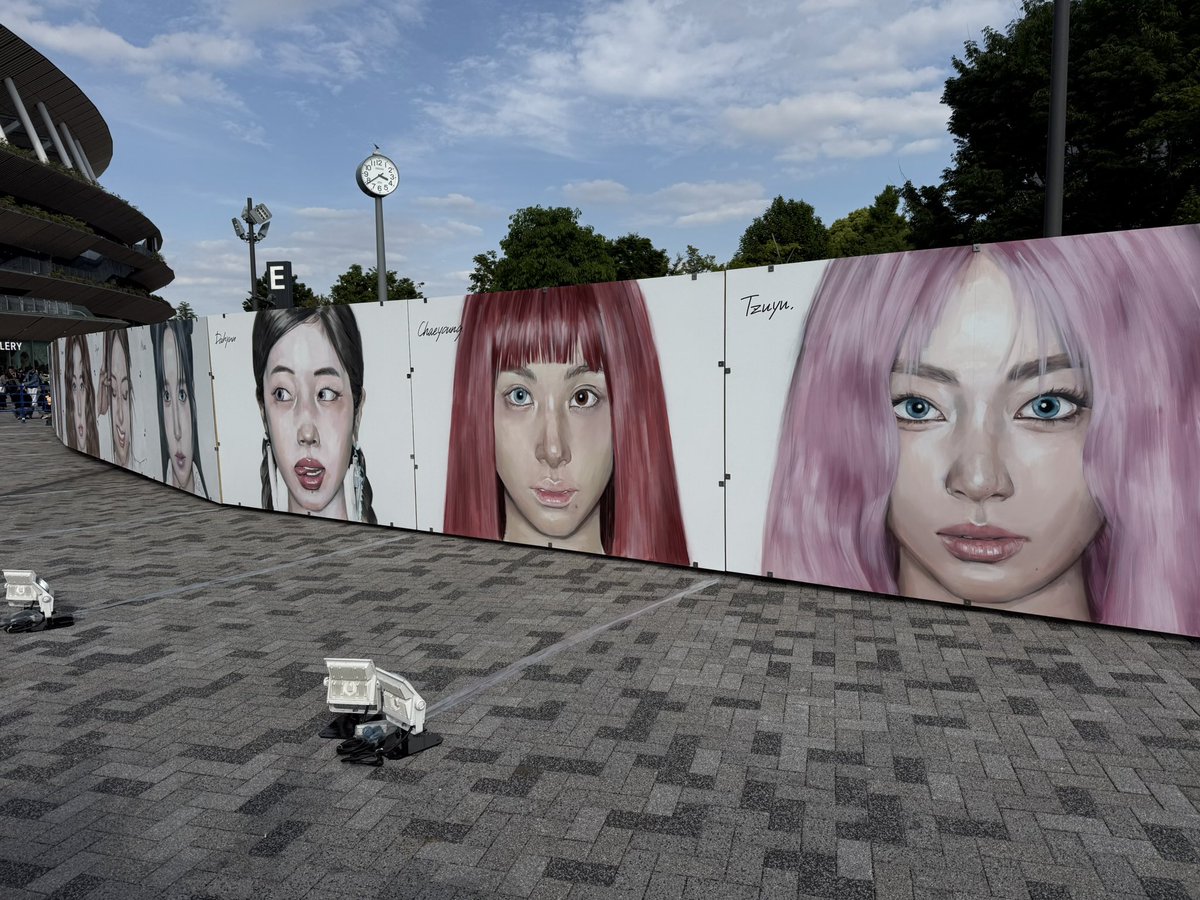 하* `★ tweet media