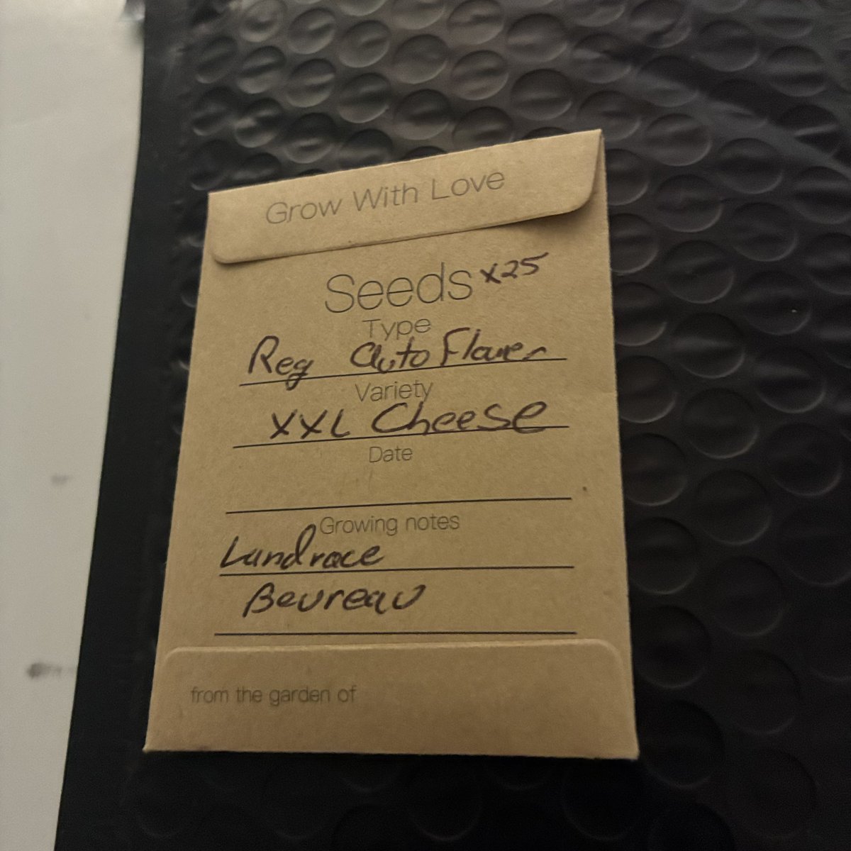 janjanborrego's tweet photo. Prize came today
25 XXL Cheese
Reg auto flower beans
Ty so much.
@CreatesChance
#EightBitLegit https://t.co/zpa7BzjEYI