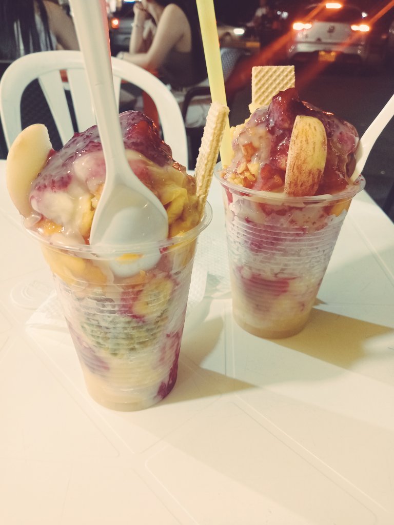 Lindamalia tweet media