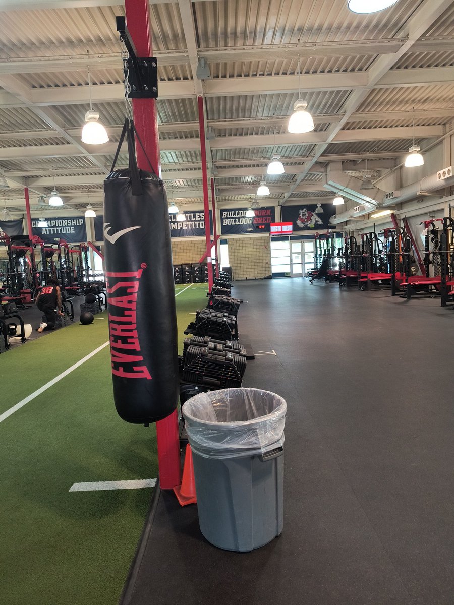 I had a great day today at Fresno state today, I got to watch the spring showcase, tour the facilities, and sat in at the meetings. Grateful for the opportunity <a href="/CoachKHensley/">Kody Hensley</a> <a href="/Rob_E_Light/">Robinson</a> <a href="/CoachPrier/">COACH AP and 20 others</a> <a href="/Coach_Entz/">Coach Matthew Entz</a>