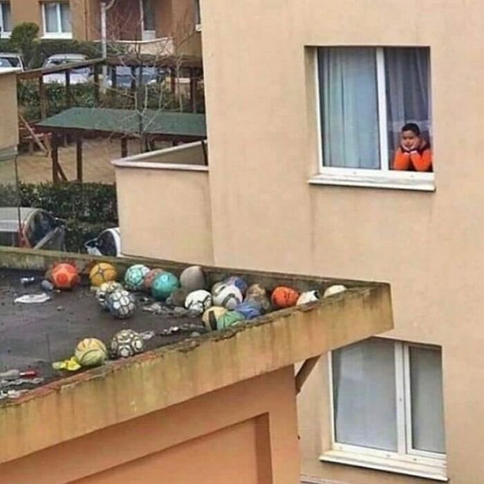 AgathaChocolats's tweet image. In six words or fewer, write a story about this photo.
#sixwordstory #WritingCommmunity