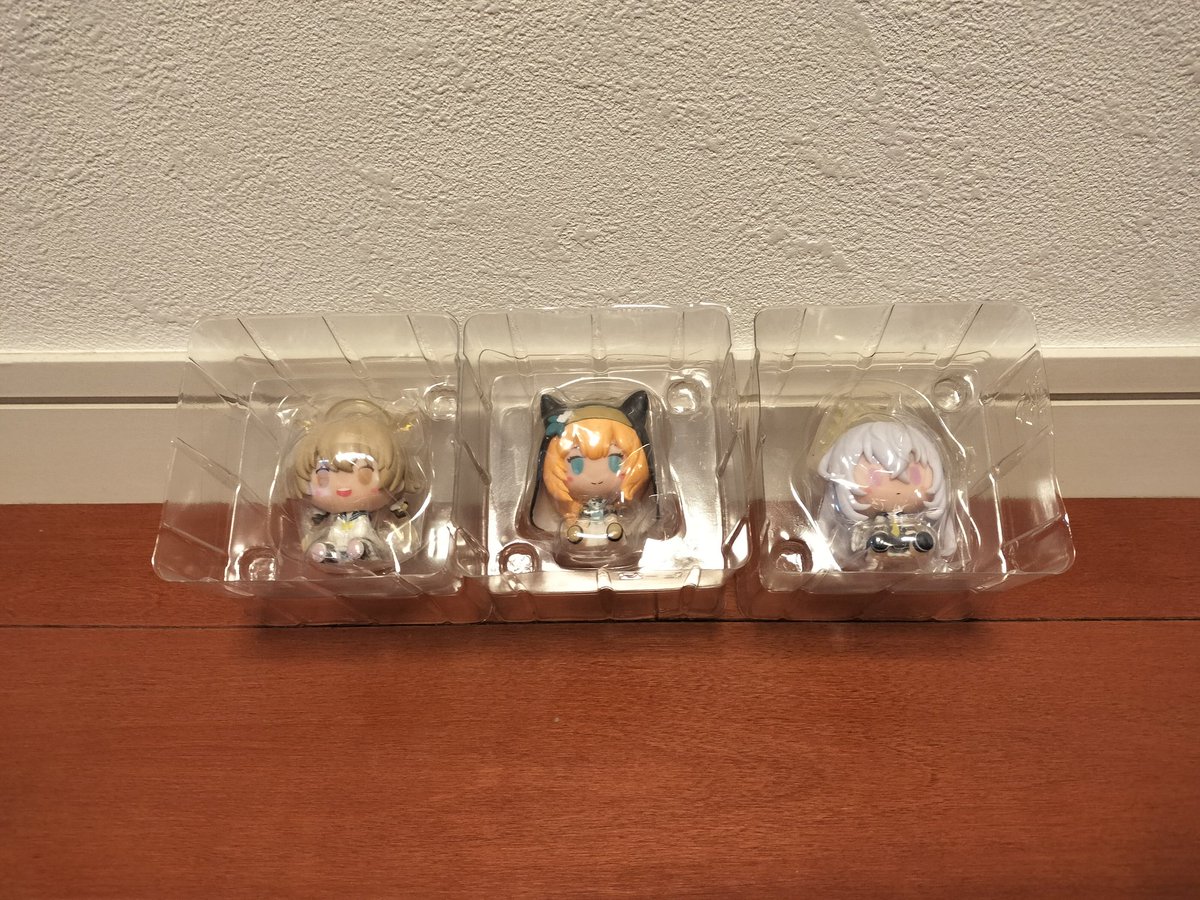 ととよむ tweet media