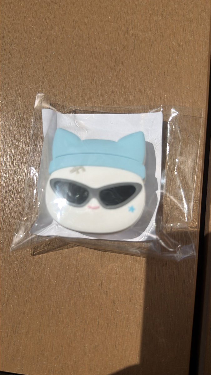 BambiGee503's tweet photo. ラントイ　交換
aespa東京ドーム

求）うちわアクセ　カリナ

譲）ウィンター写真のもの https://t.co/iszzXnlK81