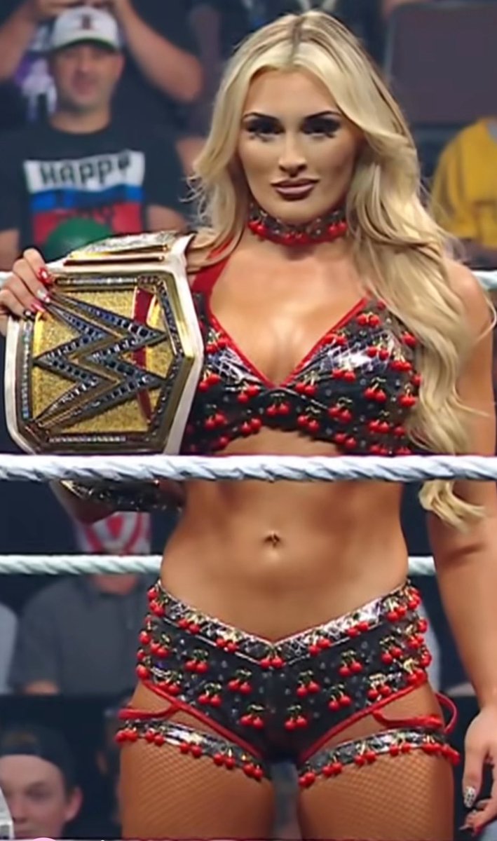 BigTimeStrapley's tweet photo. Remember when Tiffany Stratton… #Smackdown https://t.co/URDVAsyTqS