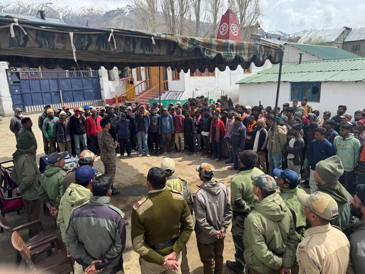BROindia's tweet image. #BROIndia #HealthAwareness #ServiceBeforeSelf

Healing beyond roads in the harsh high-altitude terrain of Drass 🏔️
Project Vijayak@BRO conducted a Health Lecture &amp;amp; Medical Camp for BRO personnel, CPLs and locals, reinforcing care where it matters most. Participants were