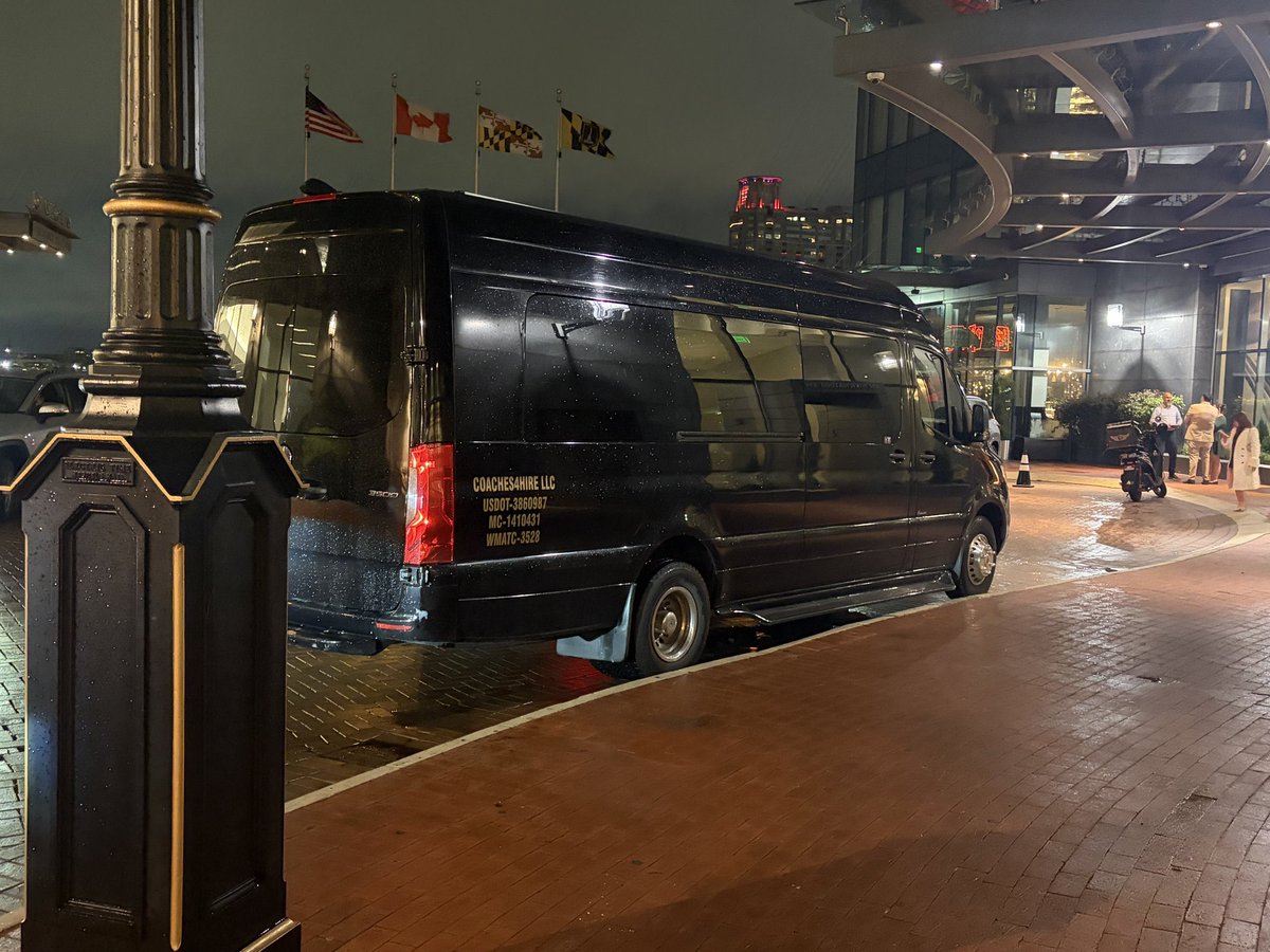 MichaelaB_22's tweet photo. The Red Sox coaches just got fired and picked up by a van from “Coaches 4 Hire LLC” 😭 you truly cannot script this…

(📸: @ChrisCotillo) https://t.co/QpnNJxcvdF
