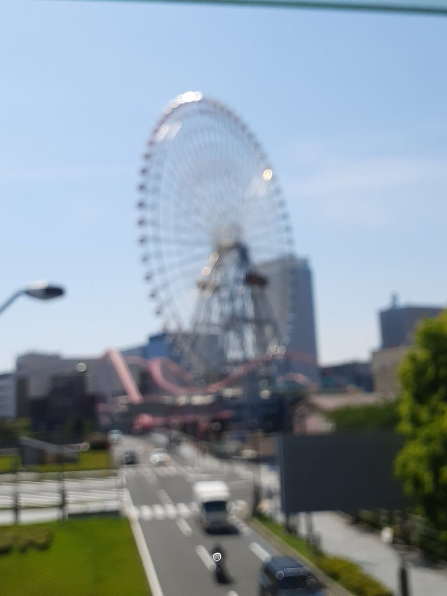 mizeiri's tweet photo. 久しぶりの聖地。画像ボケててごめんなさい😅
聖地と言ってももはやネオロマでは無く。今日は文ストのイベでパシフィコなのだ✨
グッズ列に並んでるけど予想めっちゃ長い～
果たして友人との待ち合わせに間に合うかな～( ; ﾟДﾟ)
#文豪ストレイドッグス https://t.co/6AeD7sf3EQ