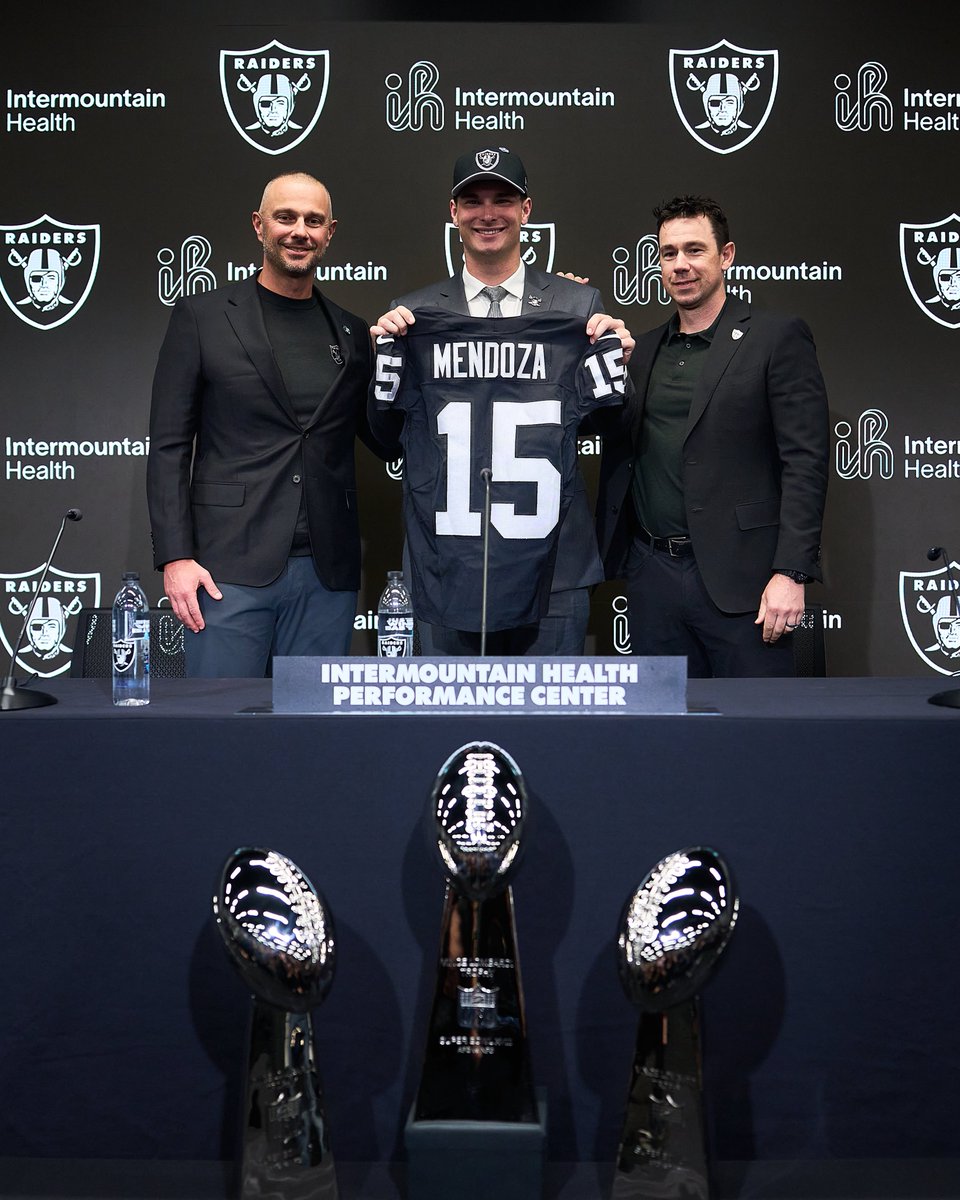 Raiders's tweet image. HQ debut 😌

#RaiderNation