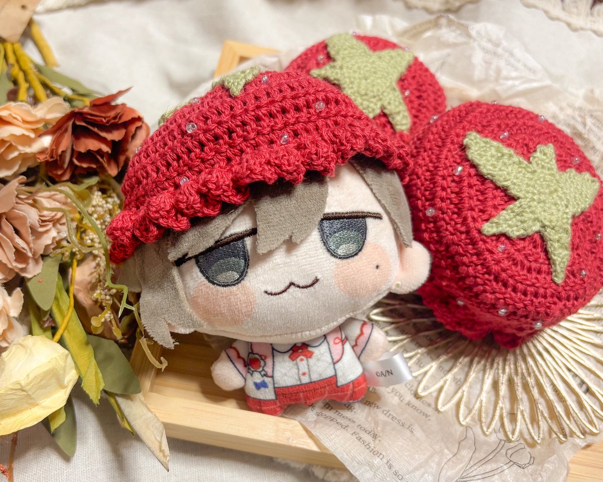 nk__0504's tweet photo. 明日の21時から今までのとちょっと違う形のいちご帽子を通販予定です¨̮♡︎

┈┈┈┈┈┈┈┈┈┈┈┈┈┈┈┈┈⿻*.· 

https://t.co/98lBfX0AEp

4/27  21:00〜
🍓「　にじまるっと、にじぬいサイズ　」

BOOTHにて  ┊͙₊˚✧ 

 ┈┈┈┈┈┈┈┈┈┈┈┈┈┈┈┈┈⿻*.· https://t.co/GlAroE4Hcg
