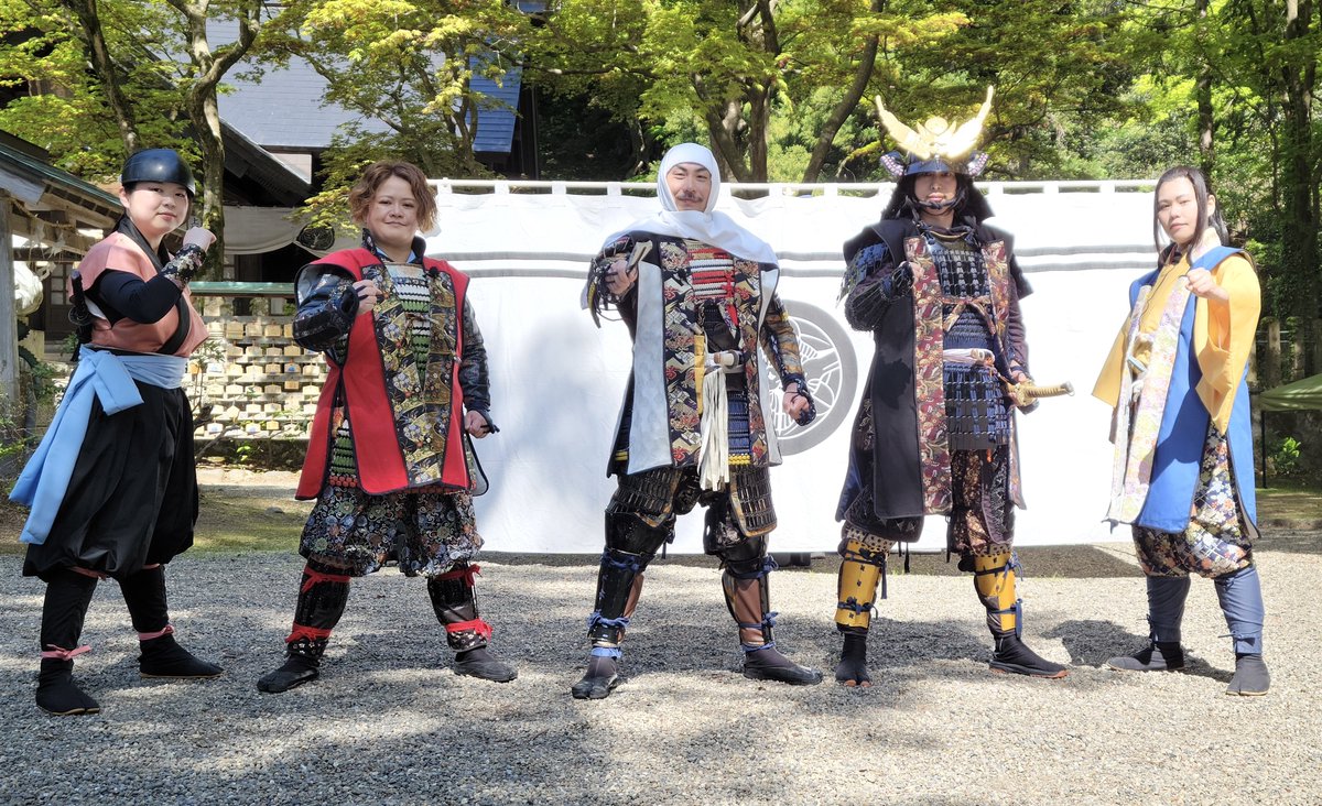 uesugibusyotai's tweet photo. #越後上越上杉おもてなし武将隊 
結成15周年の節目に、参陣せし客人・援軍の皆々へ深き感謝を申し上げる！

新たに忍びの沙夜を迎え、義の旗のもと、これよりもなお一層精進し、上越の地にて邁進して参る所存なり。
今後とも変わらぬご支援宜しくお願い致す！ https://t.co/2qqZuPE1jC