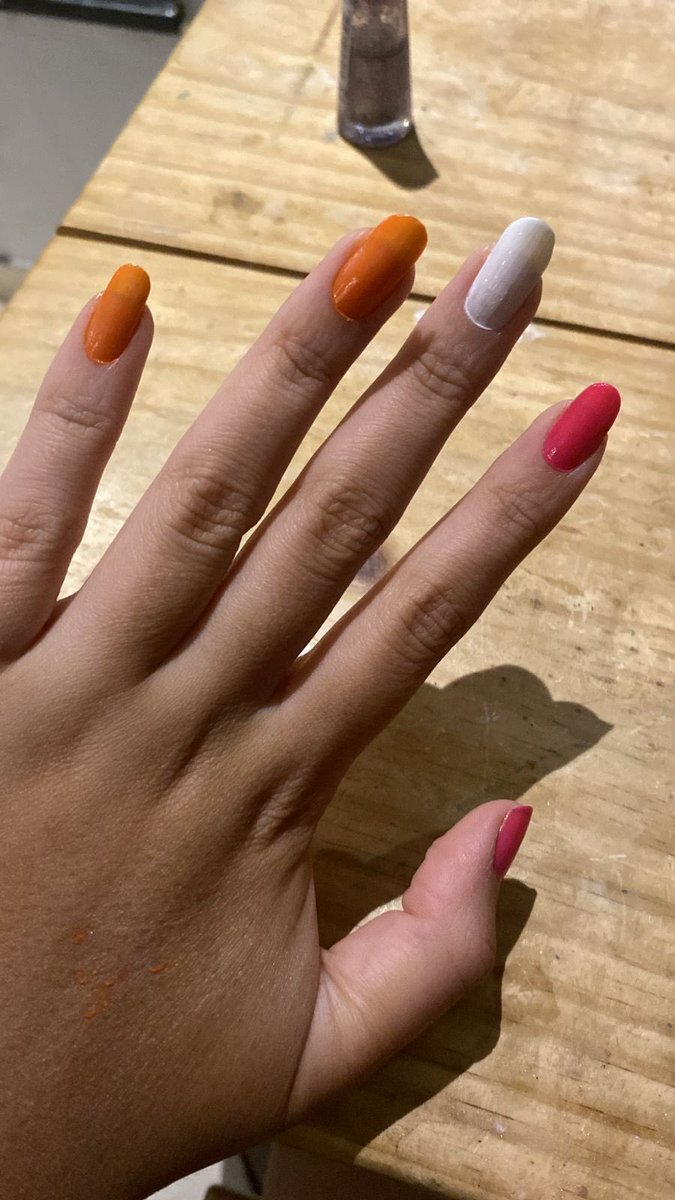 helo ⚢ tweet media