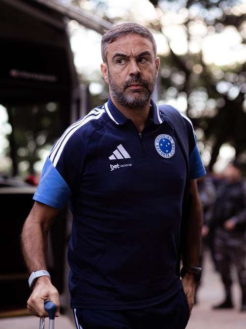 Bom! Precisamos falar do “senhor”Arthur Jorge. A cada dia que passa, o trabalho dele deixa ainda mais constrangedor o legado do Adenor. Sabíamos das limitações do elenco, mas também sempre foi claro que dava pra render mais com o que temos.

A evolução é nítida em todos os