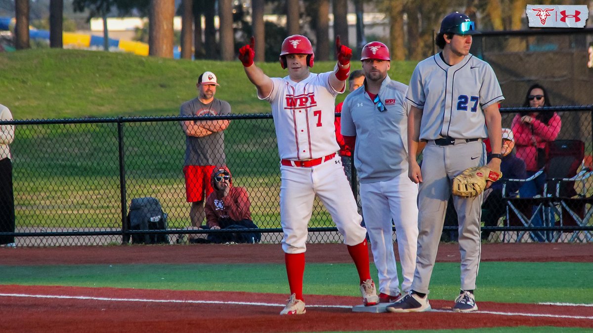 WPIAthletics's tweet image. Zawacki, Lattimer Fuel Comeback as @WPIBaseball Splits with Springfield in NEWMAC Double Dip 🤝

Brian Riley with the \/\/ on the mound! 😏

At Coast Guard ⏭️

Read for more ⬇️
📰-tinyurl.com/bdzcn774

⚾️x🐐
#GoatNation #d3bsb
