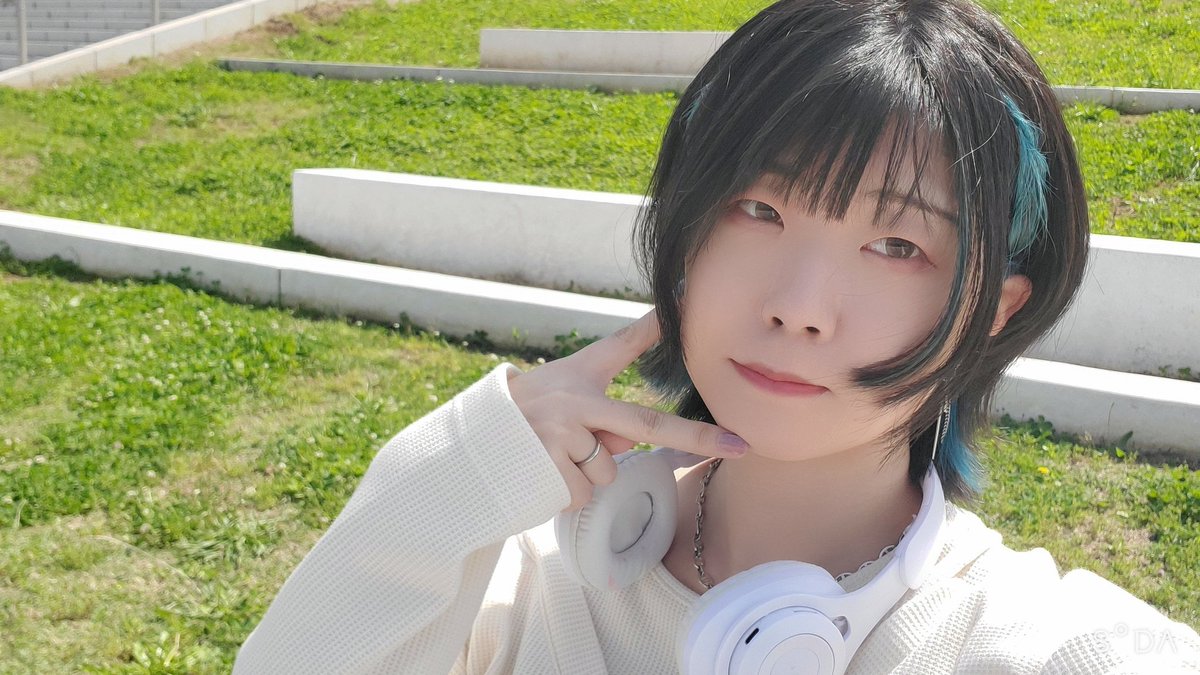 Kami_7aka's tweet photo. 久しぶりのお出かけなので、テンション高めで自撮りしたんですけどすごく眩しいです。日傘必須だぁ〜☀️ https://t.co/hLuGRZaT53