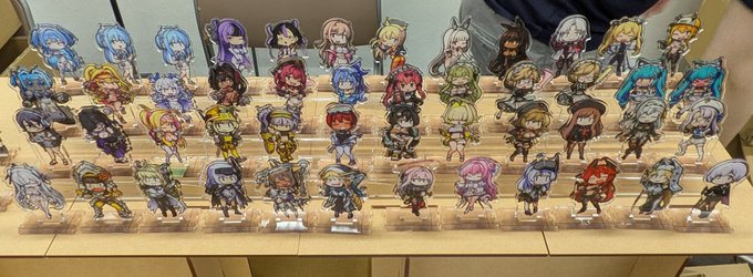 きょうはC-01・02の準備会サークル富士浅間堂で僕の描いたアクスタが全種類ならんでます!
いよいよ既存の飾り棚で並べられる数が今回で限界になる程たいへんなことになってます!見に来てね 
