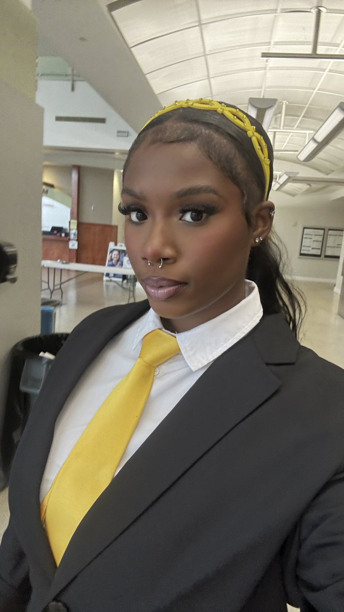 jaylahsoplaya's tweet photo. another one thank ya 💛 https://t.co/pJSltC3Mo9