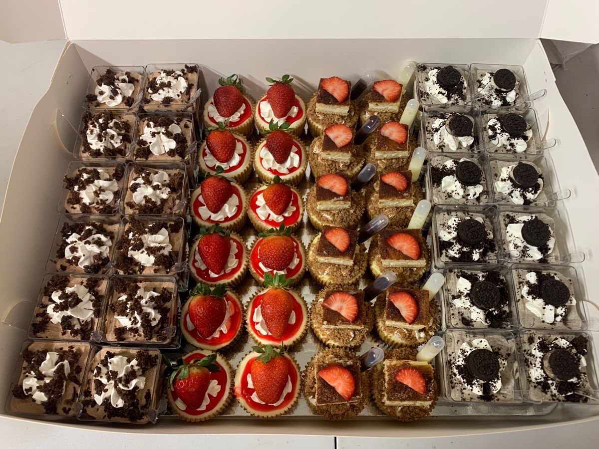 y8n3unh4's tweet photo. #yenaday!!!!!! weeee!! made lots of different tiramisu nd other sweets, hope everyone enjoyed their timeee cause i definitely did!!! ูฉ(หถยดเผฅ`หถ)ู https://t.co/XdQtBf9Jyw
