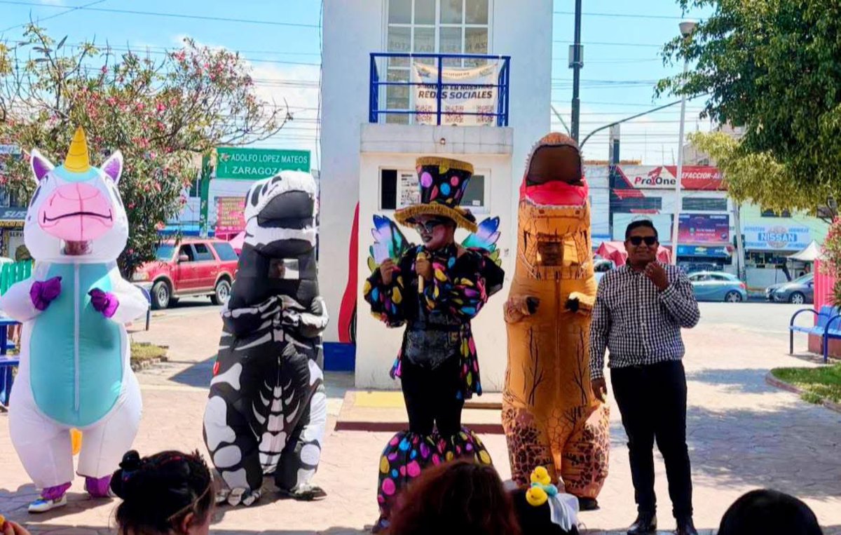 Hoy celebramos con alegría a las infancias de #Nezahualcóyotl. Gracias a todas las personas que se sumaron e hicieron posible un día lleno de sonrisas, juegos y comunidad. Sigamos construyendo espacios seguros y felices. 🌈💛
<a href="/Adolfo_Cerqueda/">Adolfo Cerqueda Rebollo</a> <a href="/ZariaAguileraCl/">Zaria Aguilera Claro</a> el