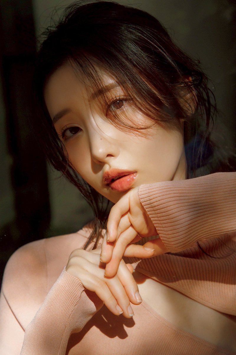 Kanon_Shizaki's tweet image. おはようございます！

今日は1st写真集「#unplugged 」発売記念イベント。
ただいま六本木蔦屋書店さんにいます！

①六本木 蔦屋書店
x.gd/8zgR3
②アニメイト
x.gd/zqnqp

このあとも宜しくね🤍
#志崎樺音