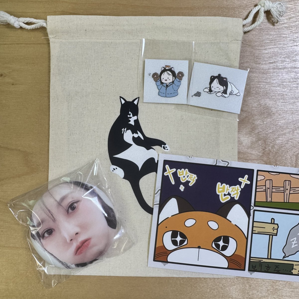 어제 경바리 보기전에 들렀는데 제가 20번째였다구해요!! 경민님 커피 잘 마셨습니다🥰
그리고 11주년 너무 축하드려요~

#경민이_임시보호구역
#경민이_건강하게_보호중
#11년의_여정_여전히_설레는_경민이의_내일