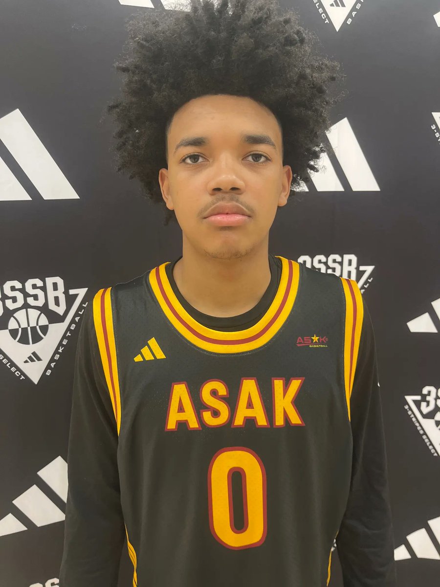 scopescouting's tweet image. Monster performances via @SportsPassports at 3SSB Session I @3SSBCircuit #ScopeScouting #ThePassport

Josiah Jones (ASAK 17u) - 37 PTS, 4 REB, 5 AST @JosiahJones_27 

Silas Graham (K-Low) - 23 PTS, 16 REB, 6 AST @SilasGraham6 @KLowElite 

Mason Martin (Breakaway) - 32 PTS, 3 REB
