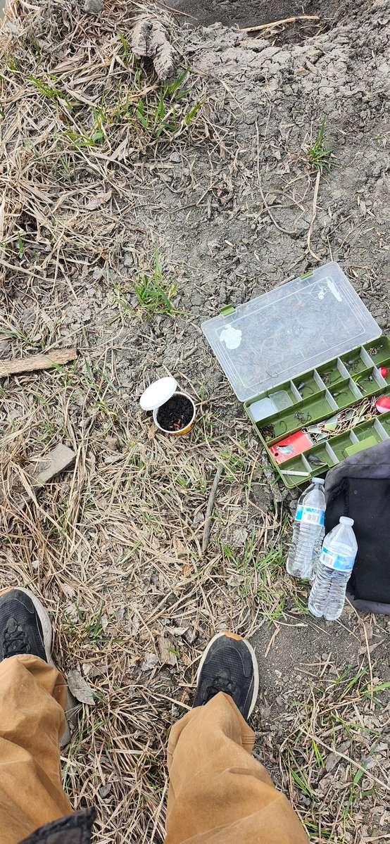 THA CLARKS tweet media