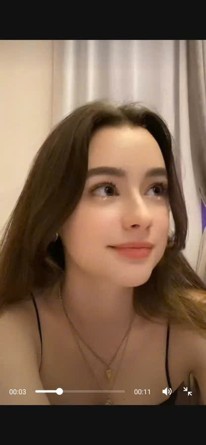 Ellison Holly tweet media