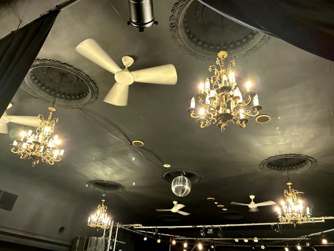 旭川カジノドライブ・FEEL IT!無事終了～！！
新カジノ、音も店内の雰囲気もサイコーだしトップの落下傘から会場かなり盛り上がって終始楽しいイベントでした!
今回も新しい出会い懐かしい再会の多いツタウルシ10周年一発目に相応しい夜となりました。
昨夜お会いした全ての方に感謝です！ありがとー！