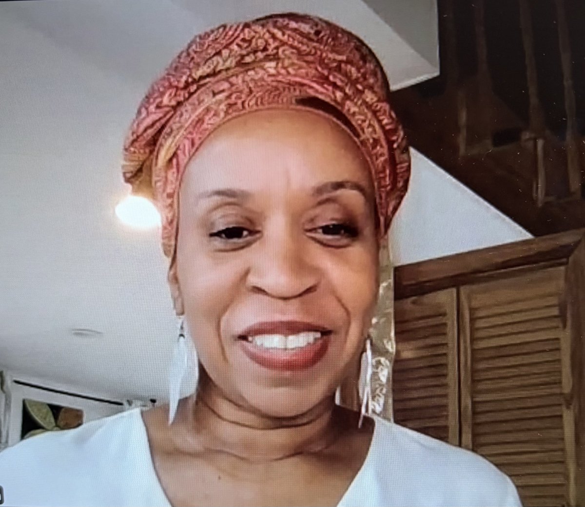 BrownstonePoets's tweet image. Happy National Poetry Month, Brownstone Poets, Saturday, April 25 patriciacarragon8.wordpress.com/2026/04/26/hap… #poetryreading #openmic #zoom #meettheauthors