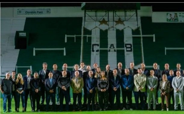RENUNCIEN INUTILES NO TIENEN IDEA DEL DAÑO QUE LE ESTAN HACIENDO A BANFIELD