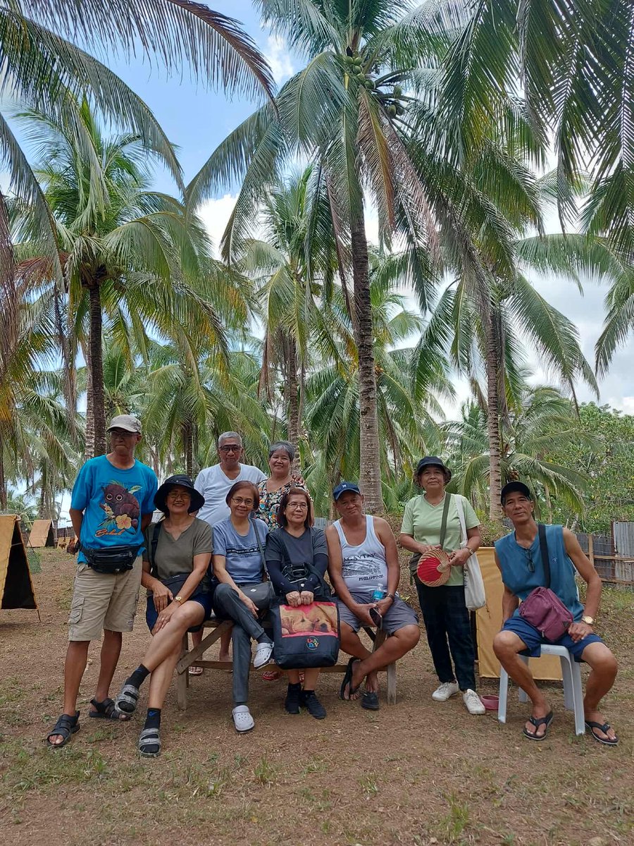 msgemx's tweet photo. Tired but happy to be home 🏡💛 Honoring what our parents left us, with some of my siblings and our better halves by my side.  
#APRIL252026
#FamilyIsForever #HomeAgain #ParentsLegacy #Blessed #FamilyTime https://t.co/fZAX72HNbE