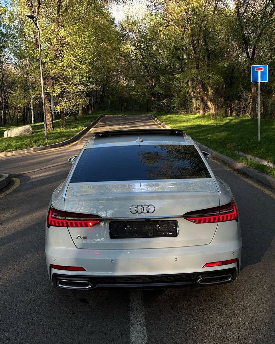 nocarcontext's tweet photo. AUDI A6 S-Line 🤍🤍 https://t.co/6z0CzM6MD8