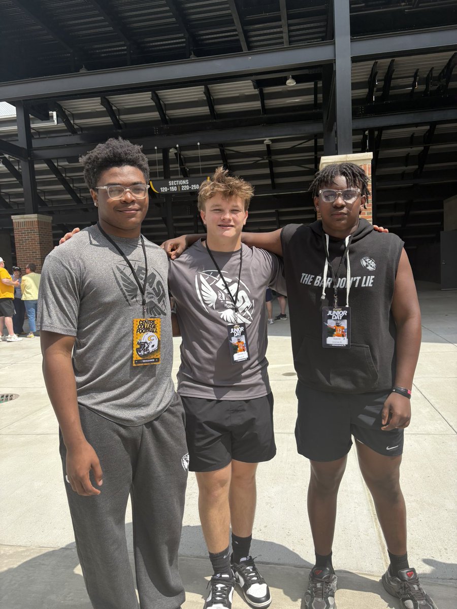 cooKay1216's tweet photo. I had Great time at @CentreFootball Thank you Coach Conley for the invite I really like the campus and the spring game was awesome! Hoping to be back soon!! @LakotaEastFB @Jordan_kitna3 https://t.co/axvQ4HSozs