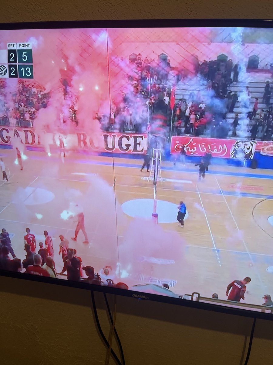 mondher69's tweet photo. Championne championne Olé Olé Olé Tarraji Dawla ya Haraba ❤️💛🏆🔥😂🎯🐀 https://t.co/fde68WPwHv