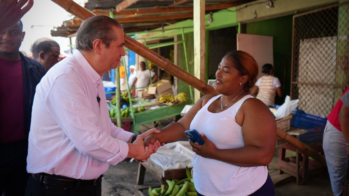 Mara_Paz2's tweet photo. Villa Altagracia caminó junto a Francisco Javier en una jornada llena de entusiasmo y compromiso. #FranciscoJavierPresidente #SanCristóbalConFJG https://t.co/enFgkgIskT