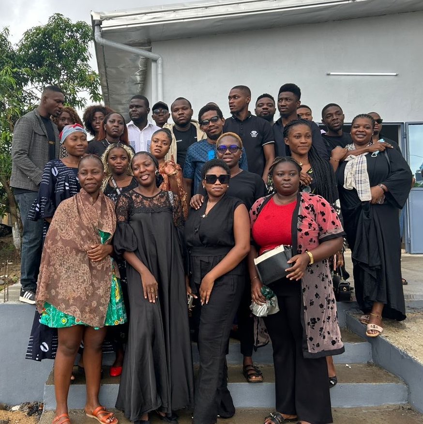 ~ Royal 🕊️ tweet media