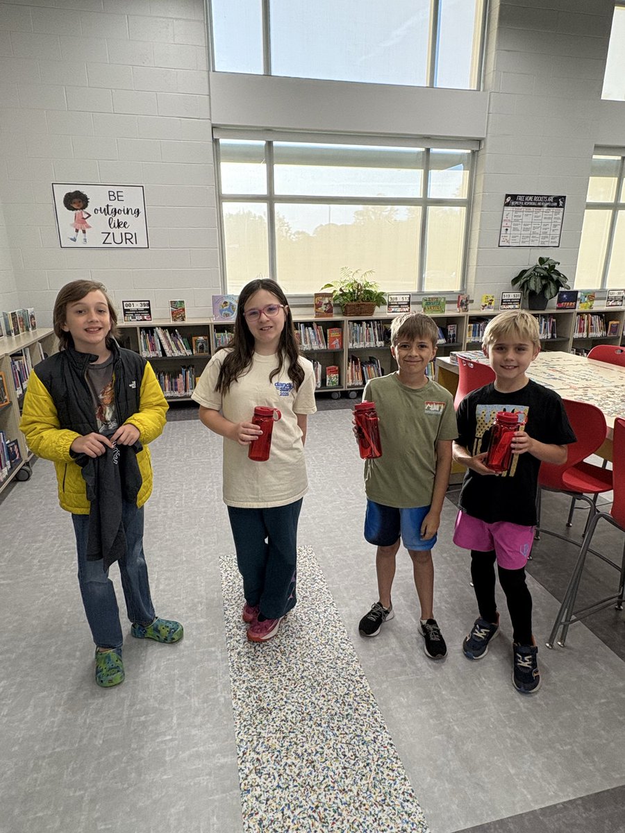 FreeHomeES's tweet photo. 4th grade Mission to Milestones is officially complete! ✈️
Shoutout to these flight crew members for being on time every day and earning a spin on the prize wheel!

#CCSDElevateTheExcellence https://t.co/YQ4NVvfCAu
