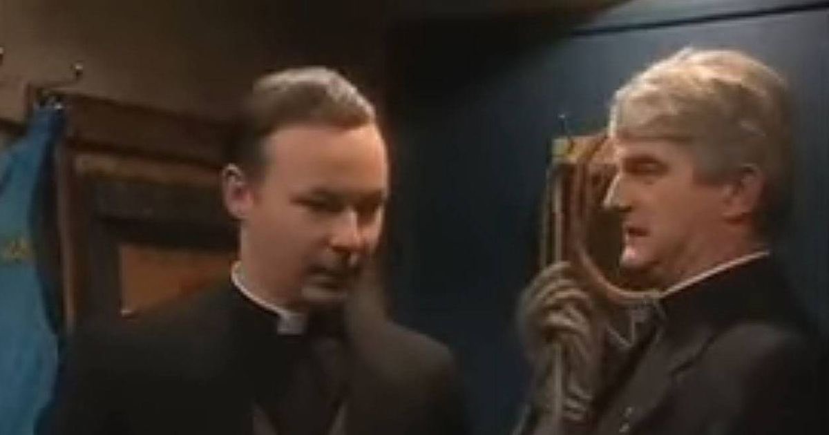 mooms : expert tweet media