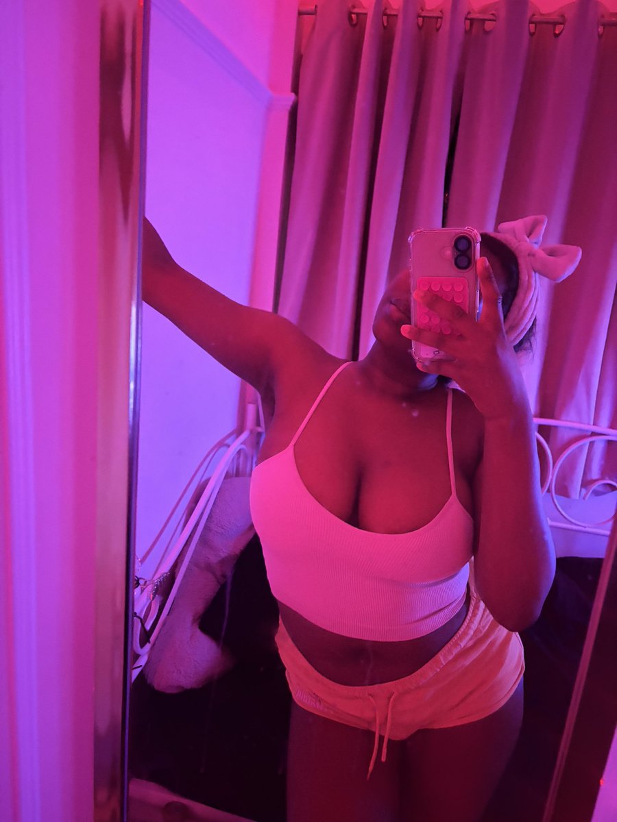 Empress Lola Monroe tweet media